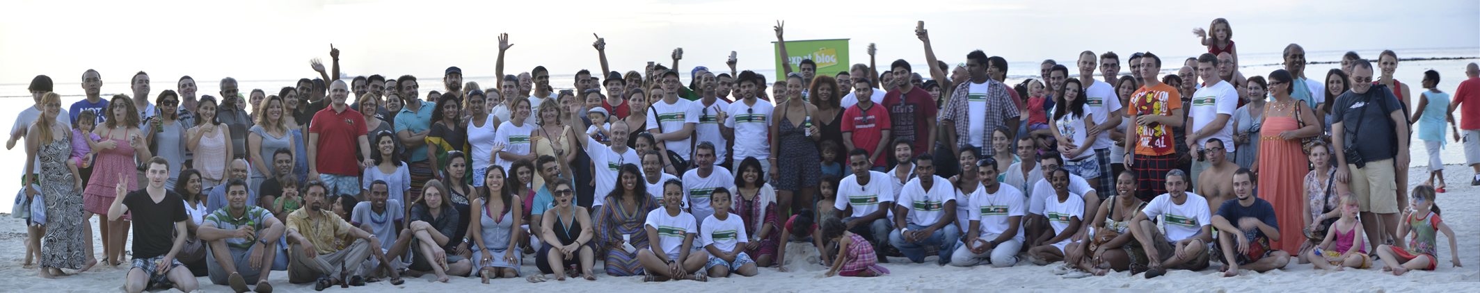 http://www.expat-blog.com/tmp/GroupPhoto_1.jpg